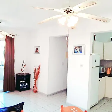 Pafia Apartment *